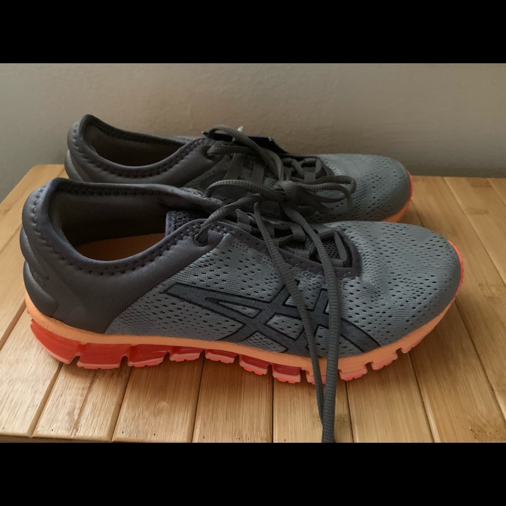 Women’s ASICS Gel Quantum 360 Running Shoes sz 8